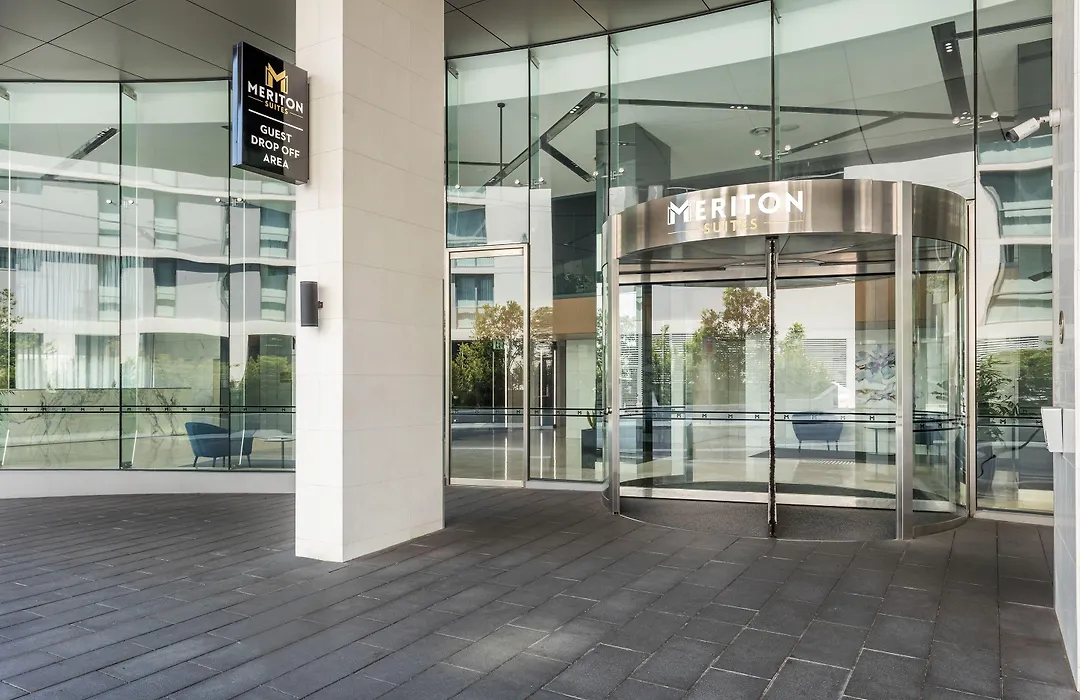 Meriton Suites Mascot Central-1
